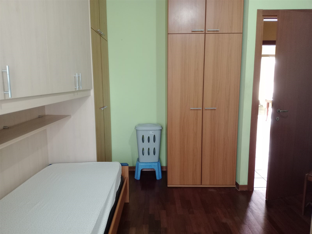 CAMERE